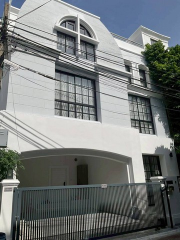 ที่ดิน ขายบ้านทรงไทยครึ่งตึกครึ่งไม้ 2 ชั้น 1 หลัง และร้านอาหาร 1 หลัง อ.สว่างแดนดิน จ.สกลนคร 3-2-86 ไร่ (7.5 ล้านบาท) 7500000 บาท ใกล้ ห่างที่ทำการองค์การบริหารส่วนตำบลแวง 1.4 กม. เท่าทุน สกลนคร