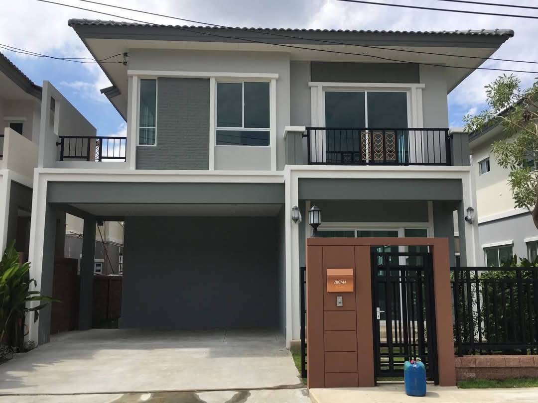 ขายบ้านพร้อมอยู่ บรรยากาศเงียบสงบ ภัสสร เพรสทีจ ลุกซ์ (Passorn Prestige Luxe) พัฒนาการ 38
