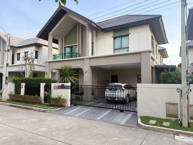 HR 6161 ให้เช่าบ้านเดี่ยว 2 ชั้น 213 ตรม. 3 ห้องนอน บางกอก บูเลอวาร์ด บางนา ศรีนครินทร์ หนามแดง