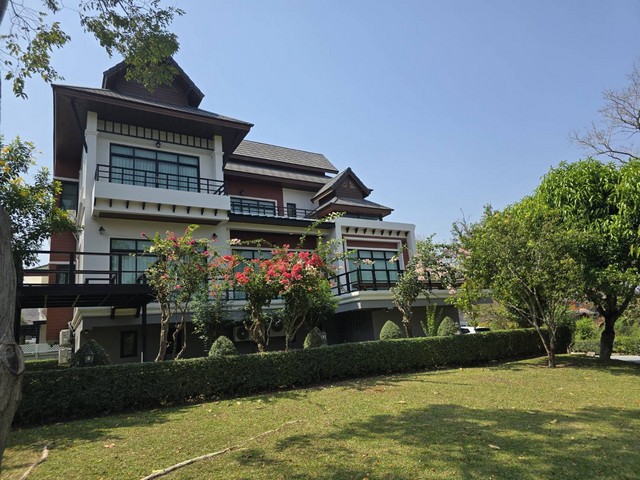 ขายบ้านเดี่ยว 3 ชั้น เขาใหญ่ ทำเลทอง อากาศดี โครงการ ภูภัทรารีสอร์ท เขาใหญ่ ปากช่อง 278 ตร.ว รีโนเวทใหม่ พร้อมอยู่
