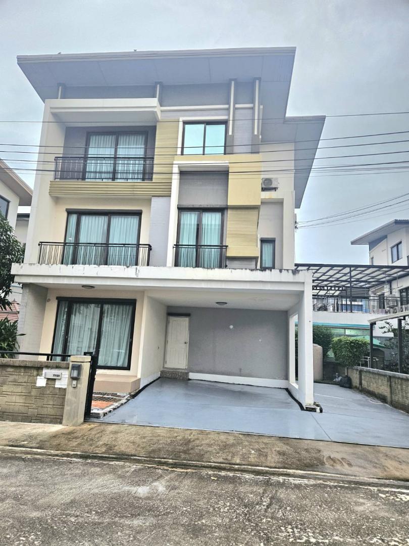 ให่เช่าบ้าน 3 ชั้น 5 ห้องนอน 4 ห้องน้ำน โกลเด้น เพรสทีจ วัชรพล-สุขาภิบาล 5