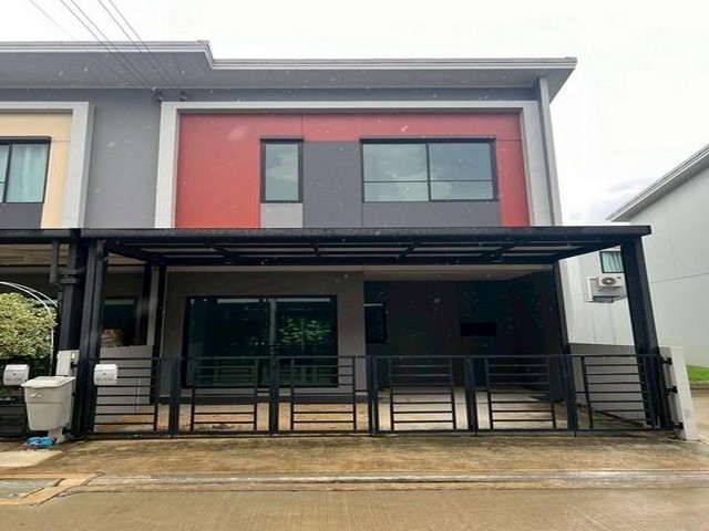 ให้เช่าทาวน์โฮม 2 ชั้น สไตล์โมเดิร์น โครงการ สิริ เพลส ซอยพหลโยธิน52 โครงการใหม่จากแสนสิริ บนทำเลพหลโยธิน-สายไหม บ้านใหม่ยังไม่เคยเข้าอยู่