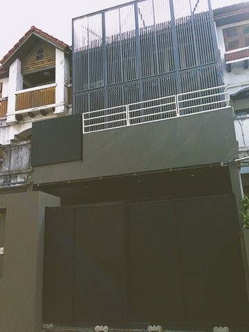 HR2883ให้เช่าโฮมออฟฟิศ 3 ชั้น ซ.พระรามเก้า ซอย 19 ทำเลเดินทางสะดวก ใกล้ทางด่วนใกล้รถไฟฟ้า