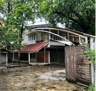 ขายที่ดินพร้อมบ้านแปลงมุม 187 ตรว. เอกมัย ซอย 18 สภาพแวดล้อมดี เหมาะสร้างบ้าน สำนักงาน หรือลงทุน ใกล้ BTS เอกมัย ทองหล่อ
