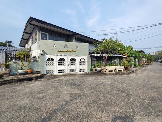 บ้านเดี่ยวนวมินทร์ บางกะปิ ใกล้เดอะมอลล์บางกะปิ รถไฟฟ้าสีเหลือง การเคหะคลองจั่น