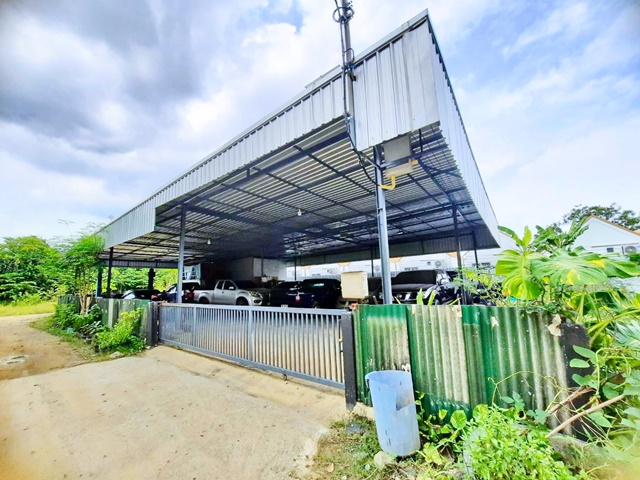 ถูกที่สุดในกรุงเทพ ตลาดนครฉลองกรุง 1.47 กม. ขายโกดัง 100 ตร.วา. 400 ตร.ม. รร.ลำพะอง 440 ม. หน้ากว้าง ใกล้ถนนใหญ่ นิคมลาดกระบัง 1.96 กม.