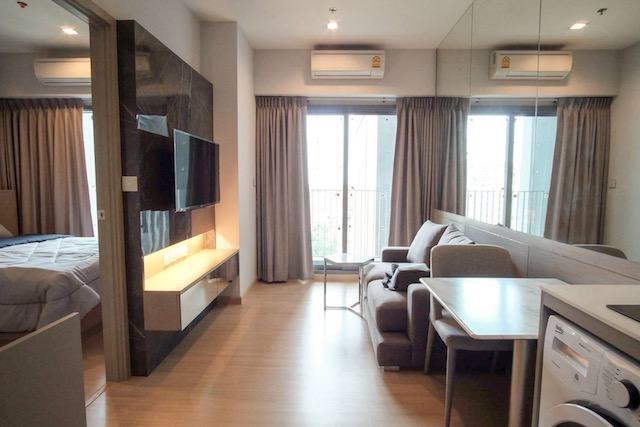 Whizdom Connect private clean peaceful 11th floor Punnawithi BTS
