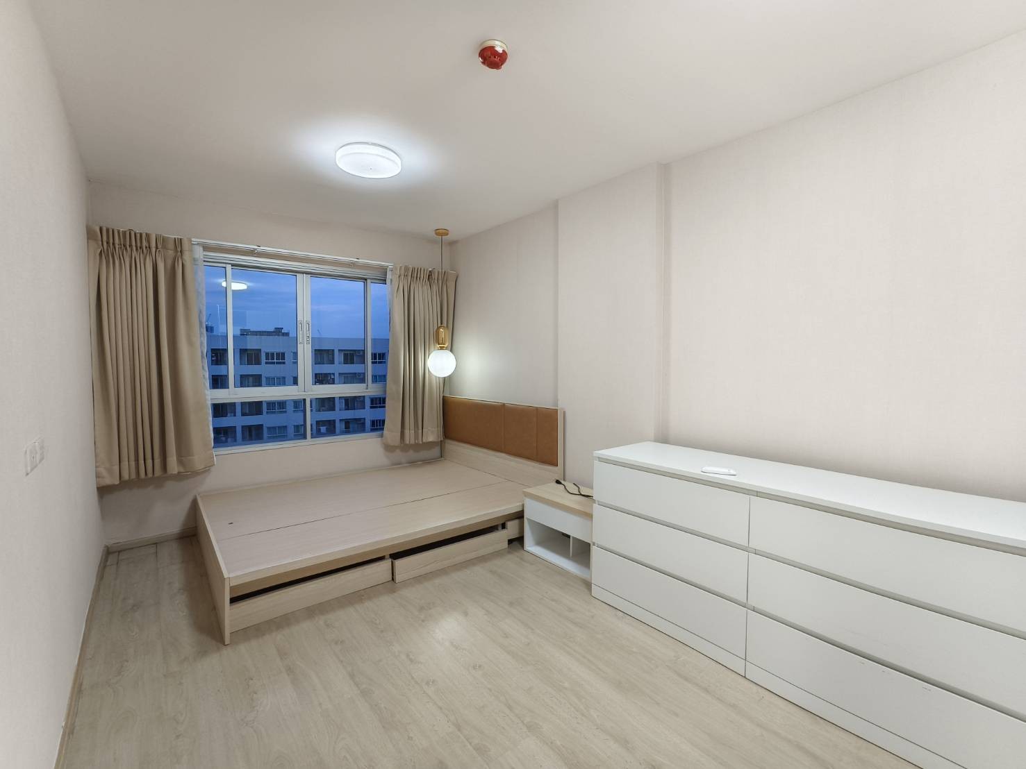 Elio DelRay Sukhumvit 64 safe comfortable peaceful 8th floor BTS Punnawithi