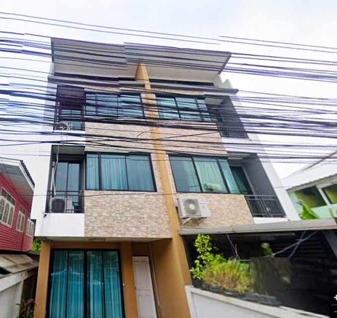 MRT ศรีอุดม 2.3กม.เฉลิมพระเกียรติ ร.9 8-16 4นอน ให้เช่าคฤหาสน์แนวตั้ง 3 ชั้น 19ตร.วา. 230ตร.ม. 3 น้ำ ตลาดนัมเบอร์วัน ราม 2 1.9 กม.