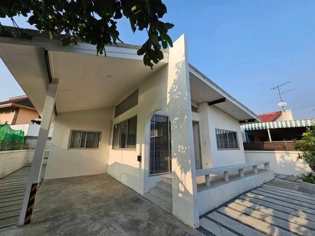 ให้เช่าบ้าน ย่านเสนานิคม1 ซอย25 ใกล้ ถนนเกษตร-นวมินทร์