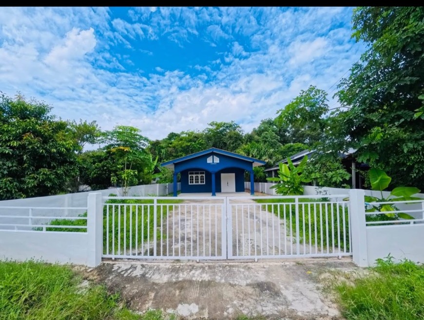 ขายบ้านเดี่ยวชั้นเดี่ยว รีโนเวทใหม่ ทำเลดี อยู่ท่ามกลางธรรมชาติ อำเภอบ้านค่าย จังหวัดระยอง