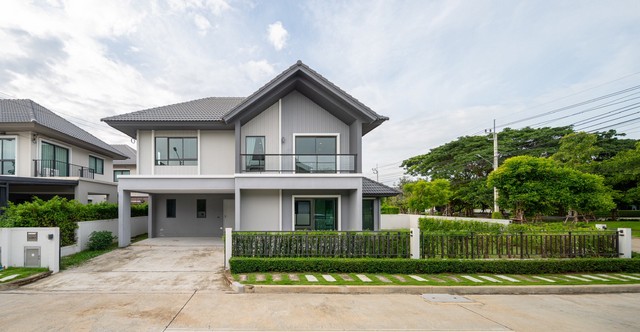 ขายบ้านเดี่ยว เพฟ ปิ่นเกล้า ศาลายา หลังมุม ถนนเมน ติดสวนส่วนกลาง ขนาด 71 ตร.วา