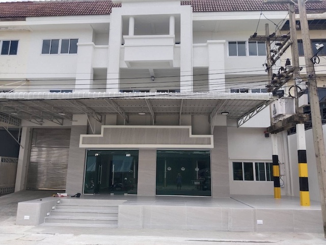 BST948 ให้เช่า โรงงาน + สำนักงาน อาคาร 3 ชั้น พร้อมใบ รง.4 พุทธมณฑลสาย 5 นครปฐม
