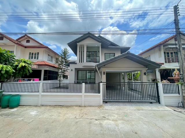 ขายบ้านเดี่ยว 2 ชั้น หมู่บ้านพานทอง รังสิต คลองห้า ราคา 3,490,000 บาท ฟรีโอน