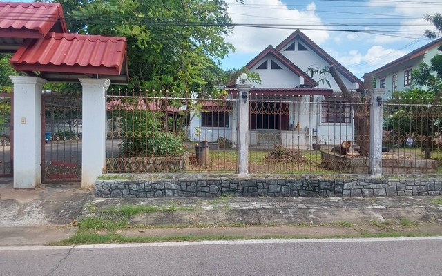 ขาย บ้านเดี่ยว 1 ชั้น ขนาด 180 ตรม. 3 นอน 2 น้ำ อยู่ใจกลางเมืองหนองคาย