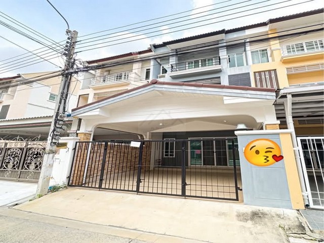 ให้เช่าทาวโฮม 3 ชั้น 4 ห้องนอน หมู่บ้านธนาภิรมย์ ศรีนครินทร์-วงแหวน ใกล้โลตัส ศรีนครินทร์ 100 เมตร