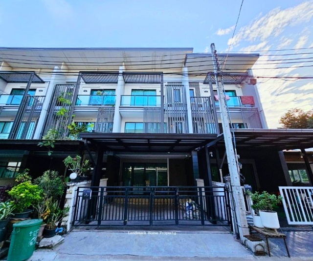 พร้อมเฟอร์ฯ 3นอน ให้เช่าบ้านทาวน์โฮมแสนสิริ 3 ชั้น 22ตร.วา. MRTสามแยกบางใหญ่ 1.2 กม.242ตร.ม. ตลาดกลางบางใหญ่ 1.7 กม.