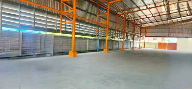 ARLลาดกระบัง 2.7กม ใกล้สนามบินสุวรรณภูมิ ให้เช่าโกดัง 805ตร.ม. .ถ.ร่มเกล้า19-29 205ตร.ว.
