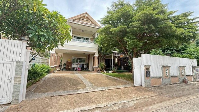 บ้านเดี่ยวแปลงใหญ่ 118 ตร.วา พร้อมสนามฟุตบอลส่วนตัว ใกล้บึงแก่นนคร ราคาเพียง 6.5 ล้านบาท