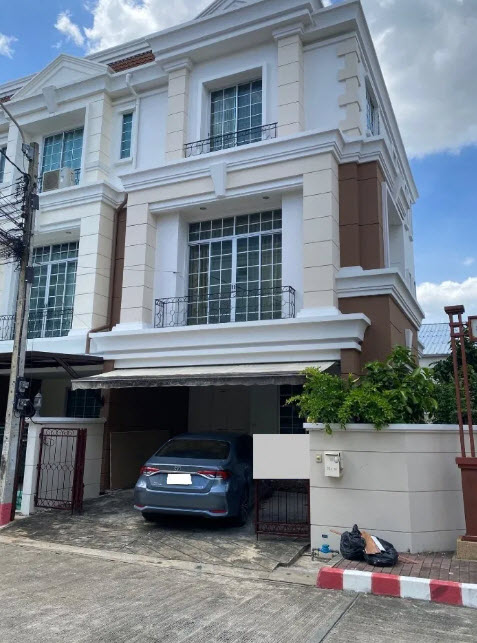 เช่าทาวน์โฮม 3 ชั้น หลังริม 28 ตร.วา. 340 ตร.ม. MRT แจ้งวัฒนะ14 550 ม.3นอน 4 น้ำ รพ.มงกุฏวัฒนะ 400 ม. ตลาดเมืองทอง 300 ม.