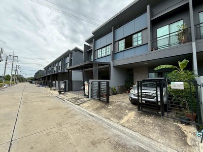 บ้านทาวน์โฮมให้เช่า พร้อมเข้าอยู่ !!! ทาวน์โฮม 2 ชั้น สิริ เพลส รังสิต (Siri Place Rangsit) ปทุมธานี 20.7 ตร.ว เดินทางสะดวก