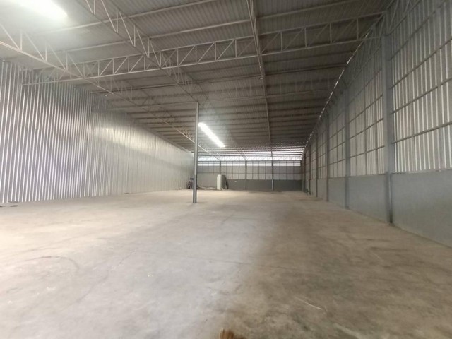 ให้เช่าโกดังพร้อมออฟฟิศ 1,000 ตร.ม. ถนนบางนา-ตราด ใกล้ MEGA บางนา