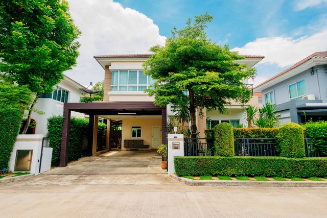 ขายบ้านเดี่ยว 2 ชั้น หมู่บ้าน Life Bangkok Boulevard Rachaphruek - Charan พื้นที่ 50.70 ตารางวา ทำเลดี ใกล้เมือง