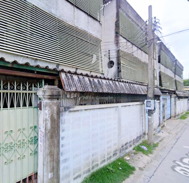 ถ.บางแวก MRT บางแค 1.2กม. ให้เช่าโกดัง 305ตร.ม.พร้อมออฟฟิศ เดอะมอลล์ บางแค 1.9 กม. และห้องพักพนักงาน 78ตร.วา. .เพชรเกษม64-72