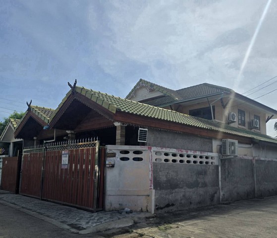 ประกาศขาย townhouse - 40 ตาราง.วา 4BR2Bathroom 2790000 บาท ราคาดีสุด