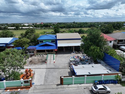 โกดัง + พื้นที่โรงงาน ขาย ที่ดินปูคอนกรีตแล้วพร้อมสิ่งปลูกสร้าง 1 ไร่ บางเลน นครปฐม เหมาะลงทุน ทำกิจการ โรงงาน หรือเป็นอยู่อาศัย
