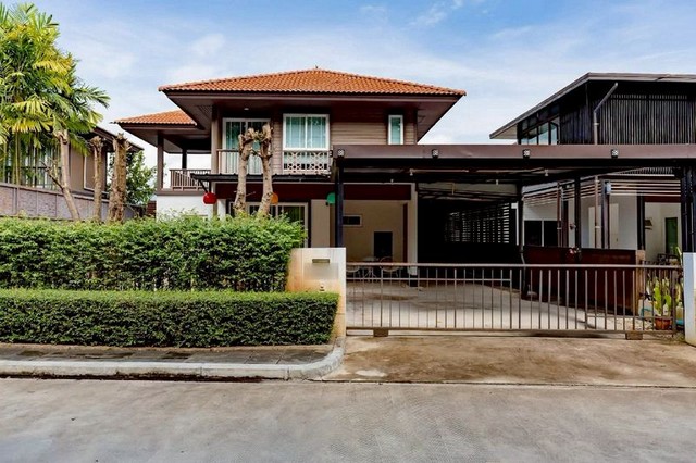 ให้เช่าบ้านเดี่ยว 2 ชั้น โมเดิร์นล้านนา โครงการ บุราสิริ สันผีเสื้อ