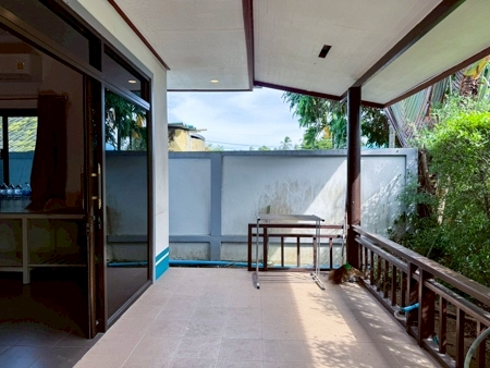 บ้านพักรายเดือนให้เช่า – บ้านแฝด 1 ห้องนอน ใจกลางละไม เกาะสมุย