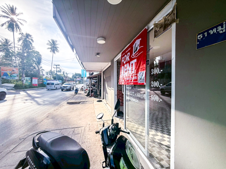 Commercial Building for Rent in a Prime Location on the Main Road, Bophut, Koh Samui