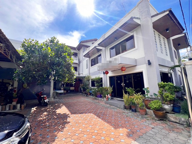 ขายบ้านดอนหัวฬ่อชลบุรี ขายบ้านสุขใจ 3 ขายบ้าน2หลังทำเลค้าขาย 3