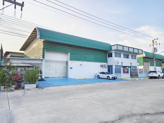 ขายโรงงานผลิตเครื่องสำอาง พร้อมสำนักงานอาคารใหญ่ 2 ชั้น พื้นที่ไลฟ์สด คลังสินค้า ติดถนนเมน มาตรฐาน GMP ถนนรังสิต-นครนายก คลอง11