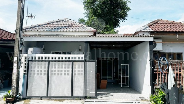 ทาวน์เฮ้าส์ ชั้นเดียว พรธิสาร 5 คลอง 7 ธัญบุรี รีโนเวทใหม่ ราคาถูก