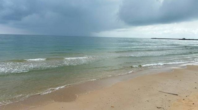 บอกขายที่ดินดีทำเลเหมาะน่าซื้อเก็บ ขายที่ดินริมหาดสะพลีทรายขาวน้ำใสคราม สวยงามวิวทะเลธรรมชาติสุดสุด ปะทิวใกล้หาดสวยทุ่งวัวแล่น