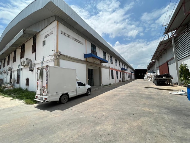 เช่าโกดังโรงงาน คลองโยง 1,505ตร.ม..วัดบางแก้วฟ้า 1.1 กมไฟฟ้า 3 เฟส 800 แอมป์ มหิดล ศาลายา 20 นาที วัดนราภิรมย์ 2.09 กม. วัดบางพระ 5.2กม.