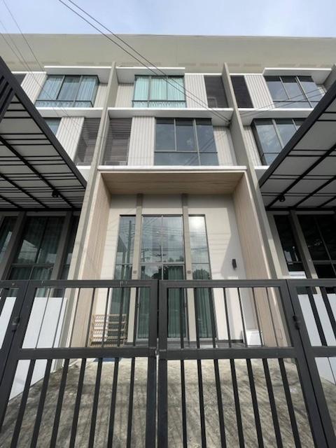 ให้เช่าทาวน์โฮม 3.5 ชั้น 20.3 ตร.ว. หมู่บ้านพาทิโอ พหลโยธิน ใกล้เซียร์ รังสิต
