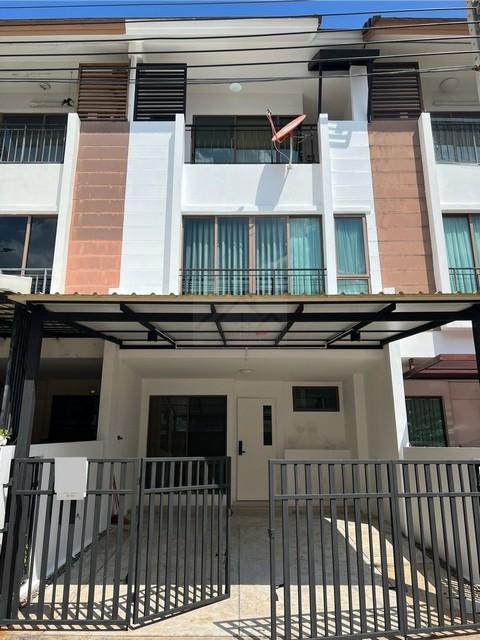 ให้เช่าทาวน์โฮม 3 ชั้น 22 ตร.ว. หมู่บ้านเดอะ ไพรเวท วิจเลจ บางจาก ซอยสุขุมวิท 97-1