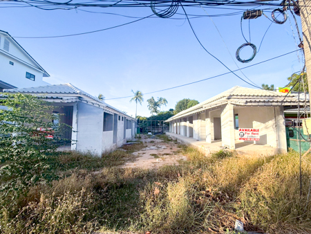 Commercial space and building for rent on the main ring road of Koh Samui, located in Bo Phut, Surat Thani. .
