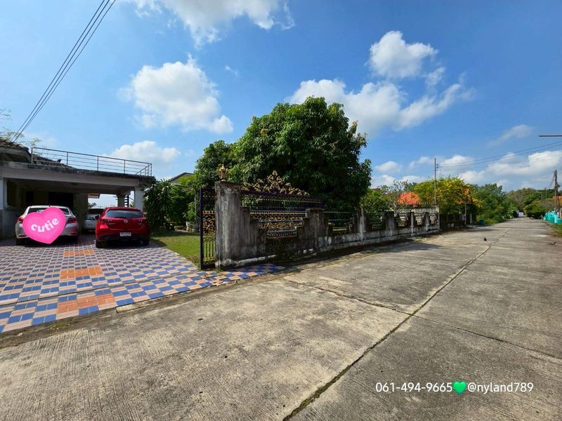 ขายบ้านสวนในตัวเมืองใกล้ศาลากลาง ต.บ้านใหญ่ อ.เมืองนครนายก อยู่แหล่งชุมชน แต่สงบร่มรื่นน่าอยู่ รั้วบ้านติดบ้านดาราชื่อดัง