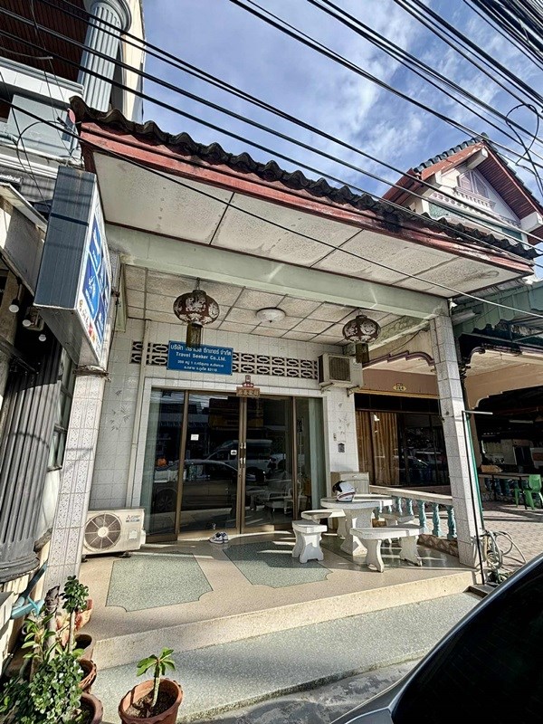 ขายตึก อาคารพาณิชย์ 2 ชั้น ถลาง ภูเก็ต ติดถนนเชิงทะเล ทำเลทอง เหมาะทำธุรกิจหลายรูปแบบ โทร 065-8785994
