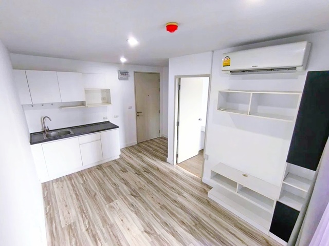 MRT รถไฟฟ้าบางรักใหญ่ 80ม.S9 Condo สัมมากร ให้เช่าคอนโดขาดทุน 28ตรม.แบบไม่มีเฟอร์ห้องโถง แต่มีเฟอร์ห้องนอน ลดได้พิเศษ