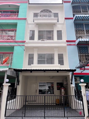 ให้เช่าบ้าน Townhome 4 ชั้น Renovateใหม่ พร้อมเช่าเฟอร์ครบ ปุณวิถี สุขุมวิท 101/1 มี 3 นอน 3 น้ำ พร้อมเช่า