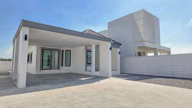 ขายต่ำกว่าราคาประเมิน เพียง 2.68 ล้าน #ดอนแก้ว #สารภี บ้านสร้างใหม่ Modern Contemporary พื้นที่กว้าง ราคาดี เกินคุ้ม! พร้อมเข้าอยู่ได้เลย