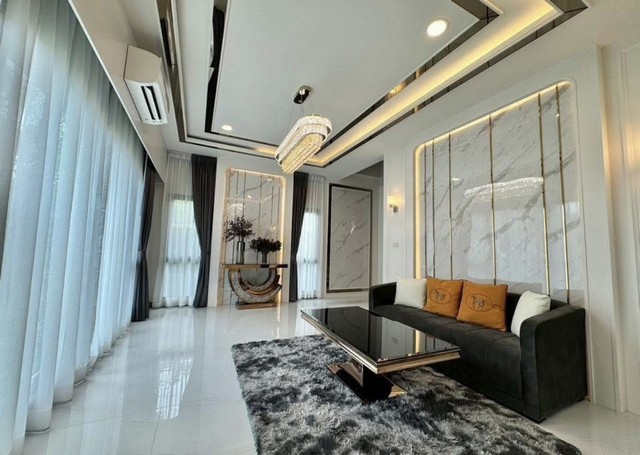 บ้านเดี่ยวโครงการ The City บางนา บ้านขนาดใหญ่ แปลงมุม ถนนเมน