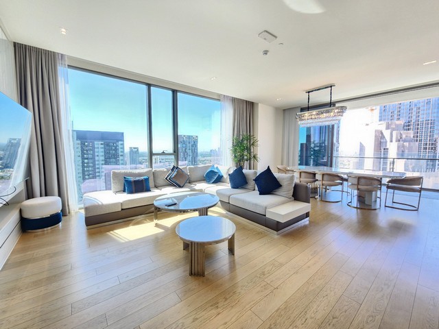 Stunning 3-Bedroom Penthouse at The Strand Thonglor for Rent, Luxury living