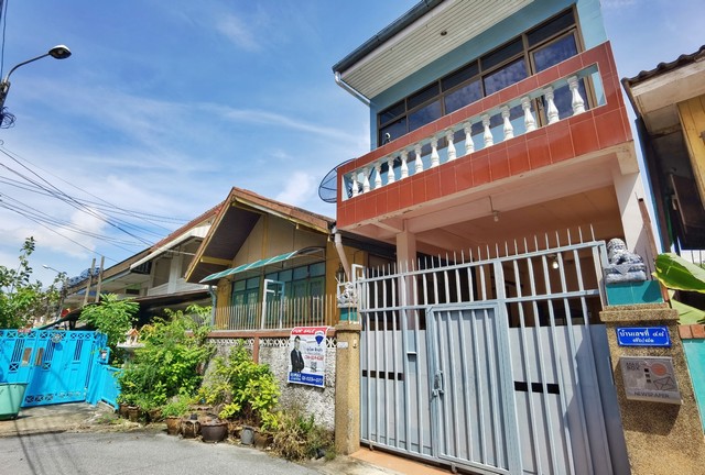 บ้านเดี่ยว บางซื่อ ประชาชื่น 6 แยก 2-1 เลียบคลองประปา พื้นที่ 44 ตร.ว. ใกล้สถานีรถไฟฟ้า MRT เตาปูน และ สถานีบางซื่อ