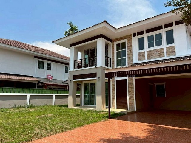 บ้านหลังใหญ่ เฟอร์ครบทั้งหลัง ทำเลอนาคต อรสิริน6 ดอยสะเก็ด
